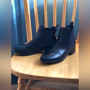 Cure Black Booties for any type of occasion!